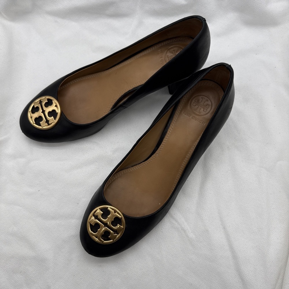 Tory Burch Pumps 7.5 M Chelsea Gold Logo Black Leather Block Heeled Classic